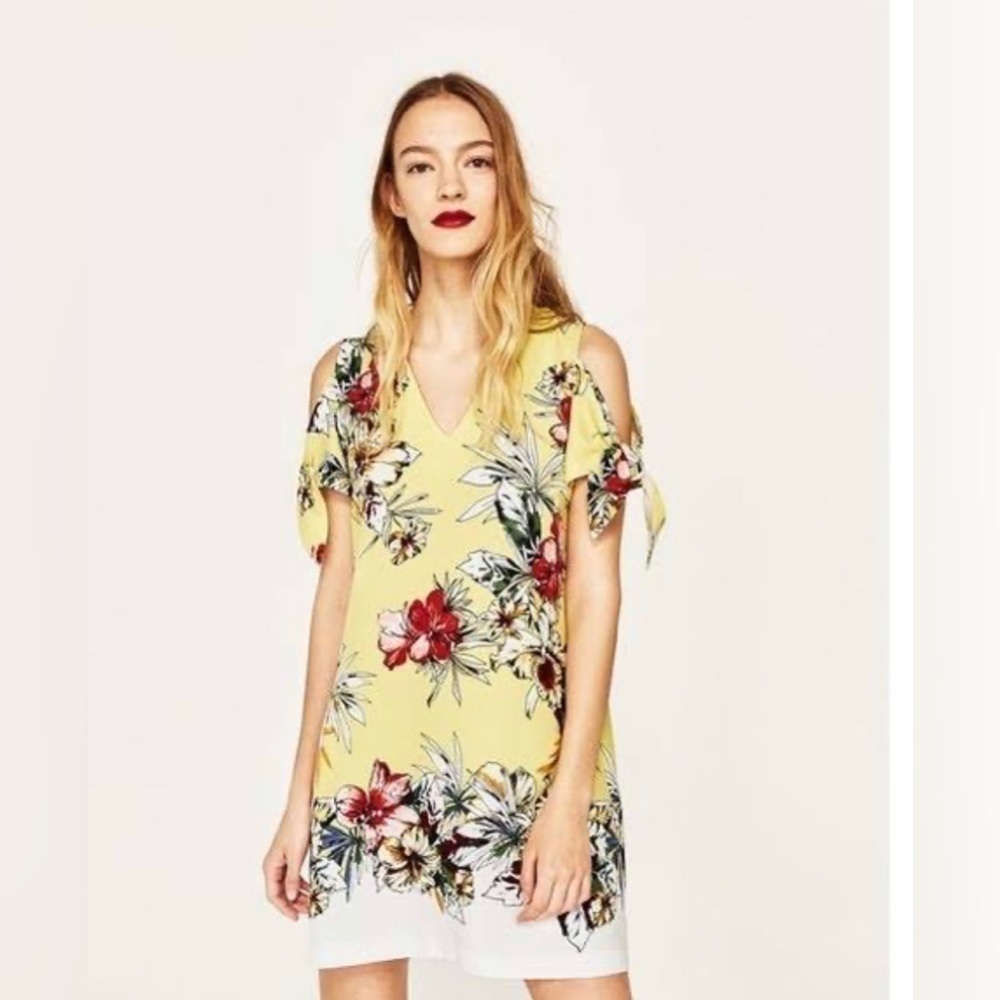 Zara floral print mini dress with pockets size xsmall open shoulder